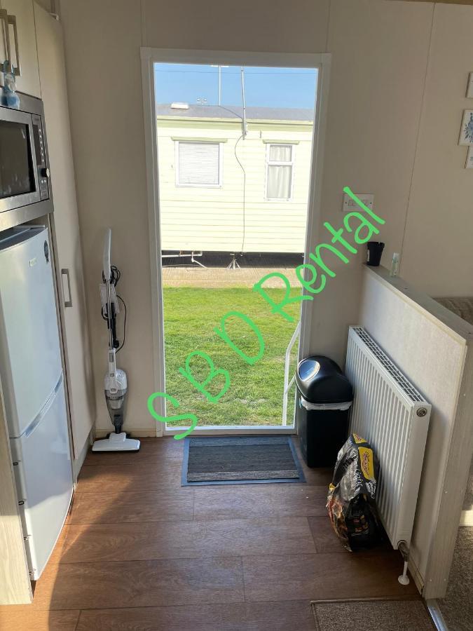Summer Breeze Deluxe Caravan Rental Saint Osyth 外观 照片