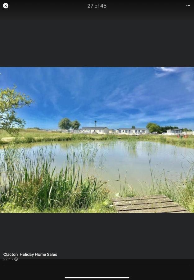 Summer Breeze Deluxe Caravan Rental Saint Osyth 外观 照片