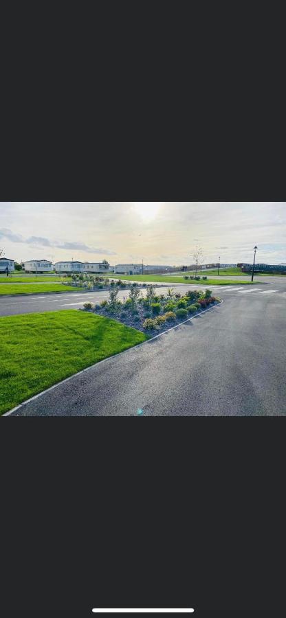 Summer Breeze Deluxe Caravan Rental Saint Osyth 外观 照片
