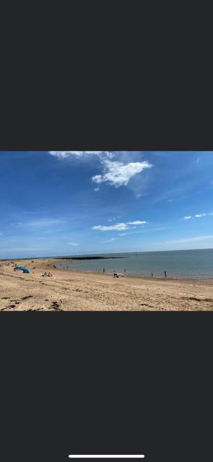 Summer Breeze Deluxe Caravan Rental Saint Osyth 外观 照片